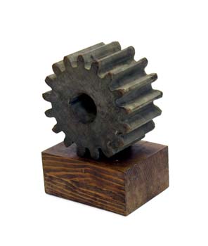 GEAR SCULPTURE 