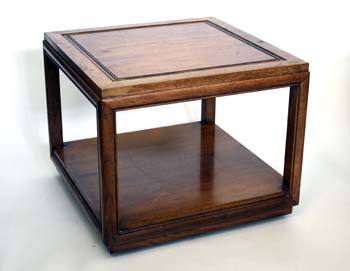 SIDE TABLE WITH CASTERS