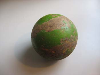 VINTAGE GREEN BALL