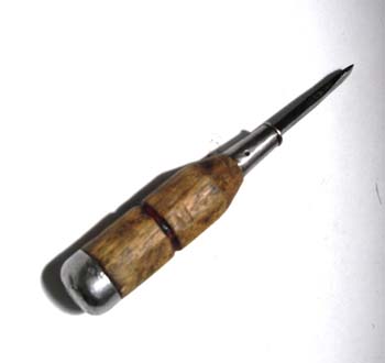 WOOD HANDLED SCREWDRIVER